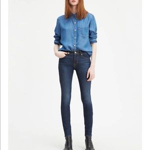 Levi’s 711 Dark Wash Skinny Jeans